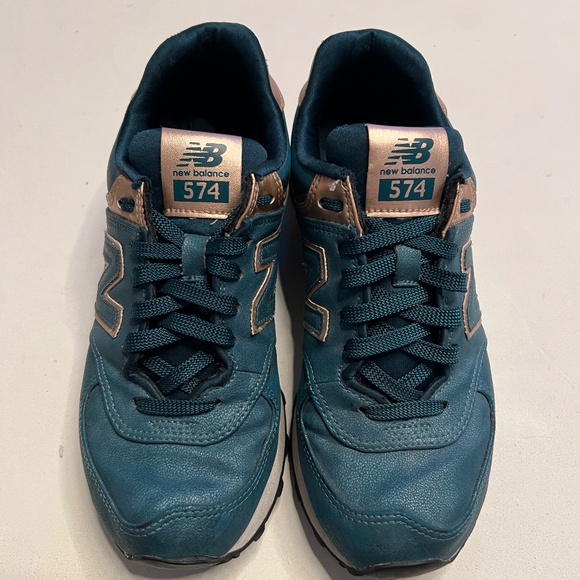 New Balance 574 - Emerald Green Leather with Rose Gold, Size 6 - Picture 1 of 6